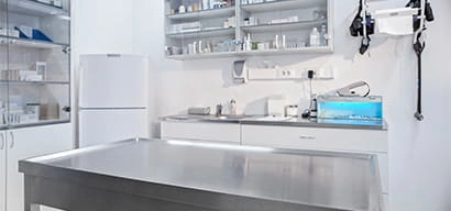 Workbenches & Shop Desks